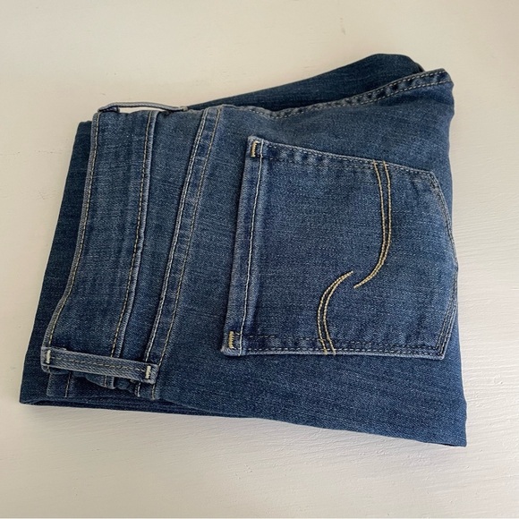 Levi's Mid-Rise Straight Women's Jeans - Picture 3 of 13